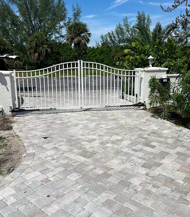 Chain Link Gate Repair in Pompano Beach, FL