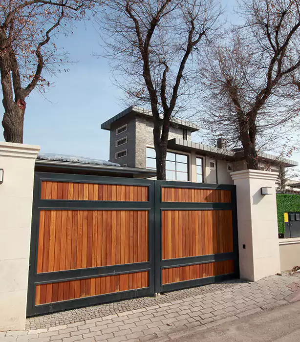 Wooden Gate Repair in Pompano Beach, FL